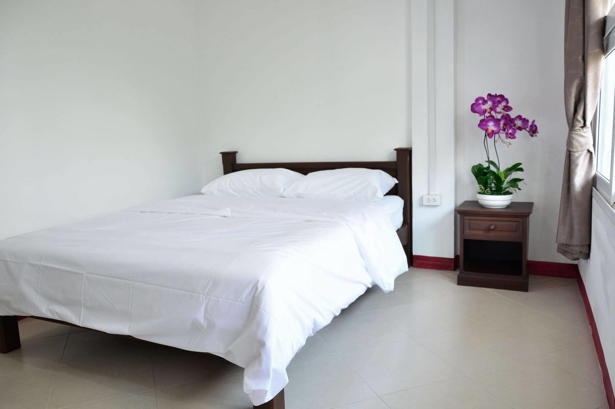 Seedling House Pattaya Extérieur photo